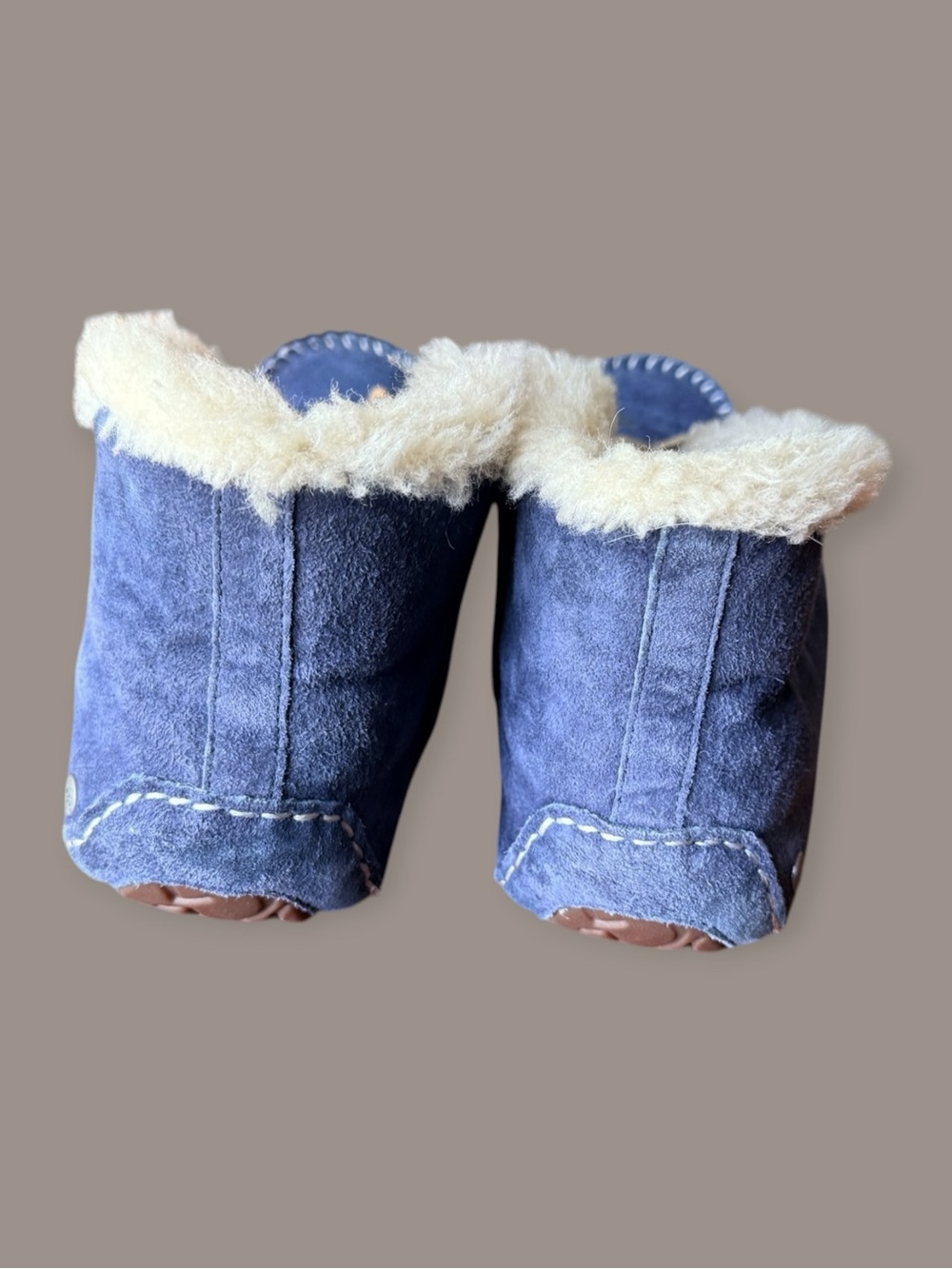 UGG Women’s Alena Slipper / Moccasin Versatile Worn Up or Down - Picture 11 of 12